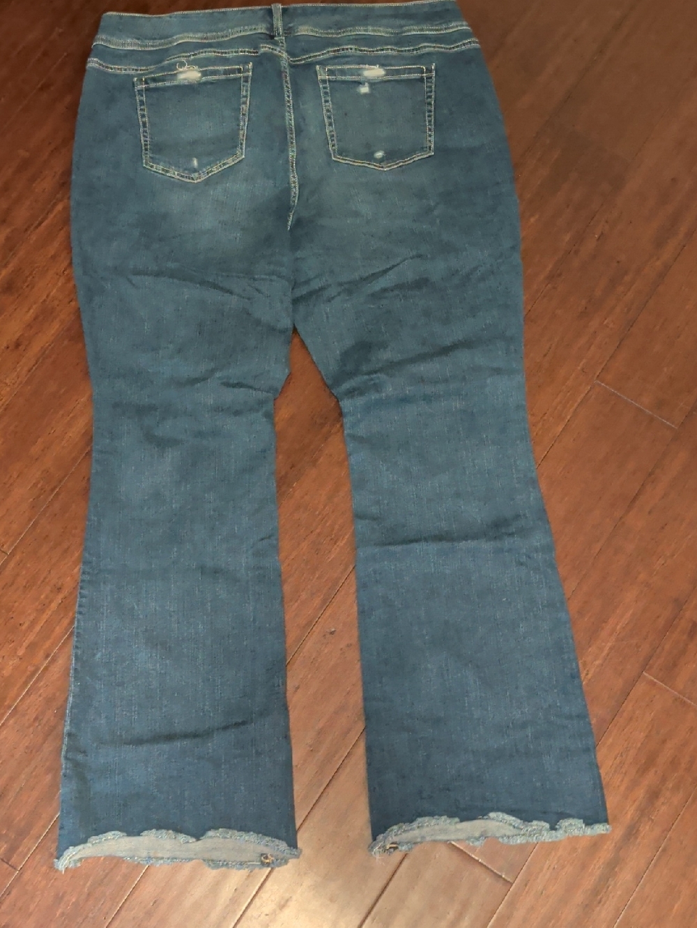 Torrid jean vintage stretch Mid Rose Flare Size 22 - Picture 8 of 9